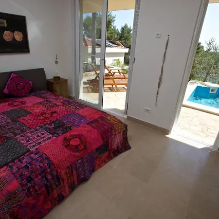 With Garden And Private Pool - Alexandria *